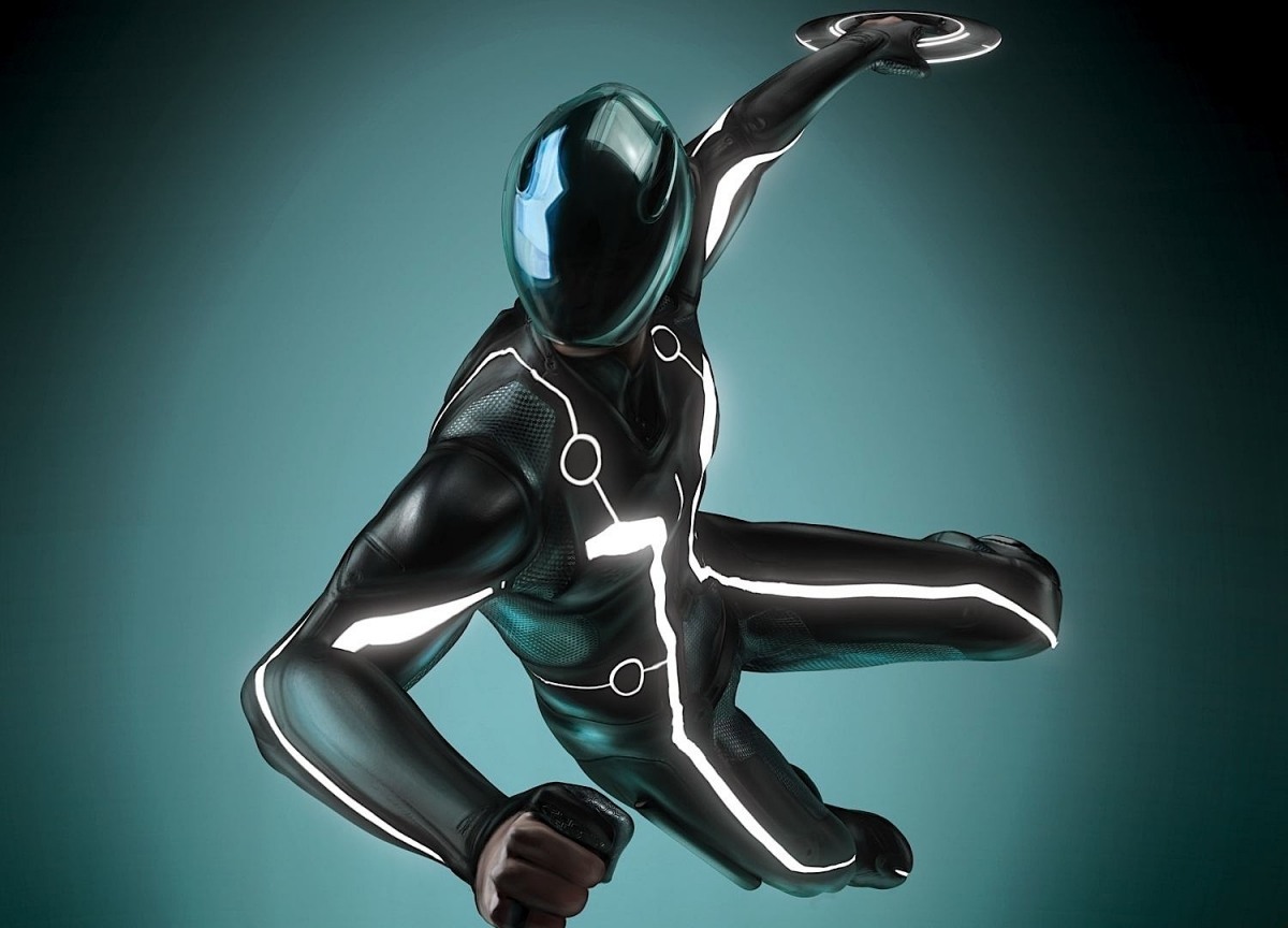 5 New Awesome Costume Images from Tron Legacy - HeyUGuys