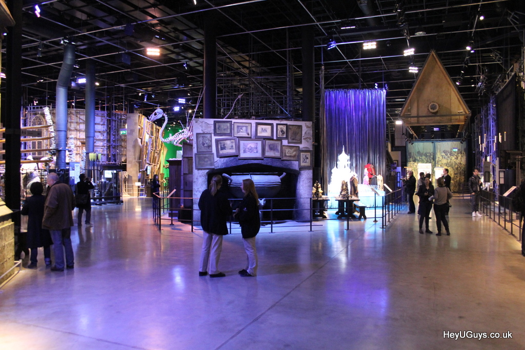 Warner Bros. Studio Tour London - The Making of Harry Potter Full Tour ...