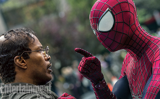 Jamie-Foxx-and-Andrew-Garfield-in-The-Amazing-Spider-Man-2