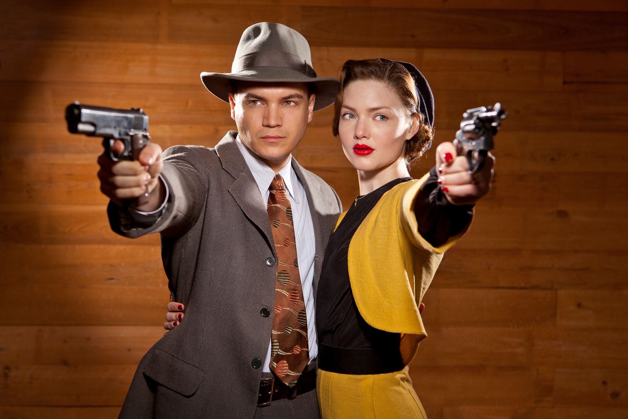 Emile-Hirsch-and-Holliday-Grainger-in-Bonnie-&-Clyde